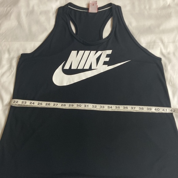 Nike,Women’s Black, Sleeveless T-shirt.Size-XL. - Picture 5 of 8